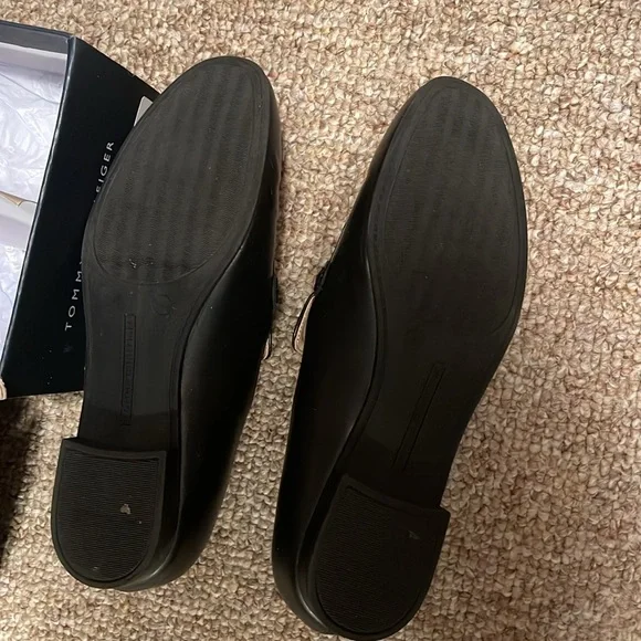 Tommy Hilfiger women’s loafer. 9.5 black Cozte. - Picture 3 of 6